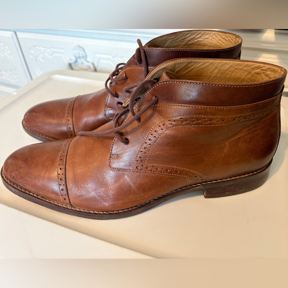 Johnston & Murphy Brown Leather Chukka